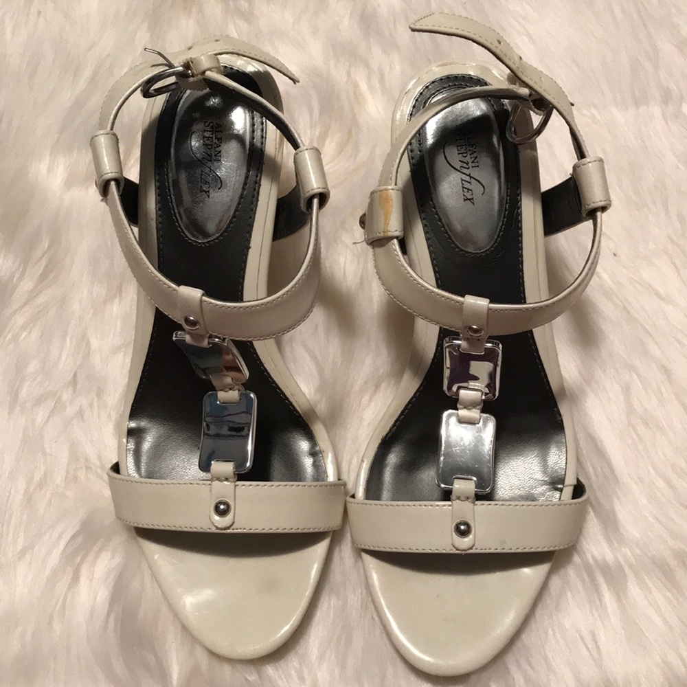 Alfani Stepnflex white/metal sandal with heels